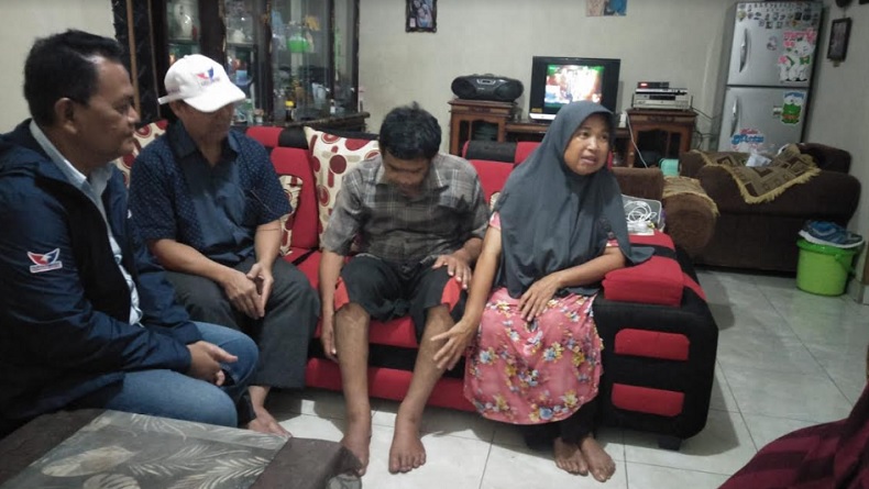 Ketua DPP Partai Perindo Abdul Khaliq Ahmad Turun ke Dapil, Tengok Warga yang Sakit