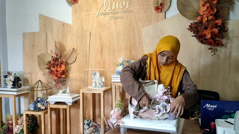 Musim Pernikahan Bulan Syawal, Omzet Perajin Seserahan di Cirebon Naik 100 Persen