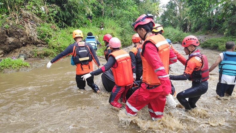 Petugas Survei Jembatan yang Terseret Arus Sungai Cimahi Sukabumi Ditemukan Tewas