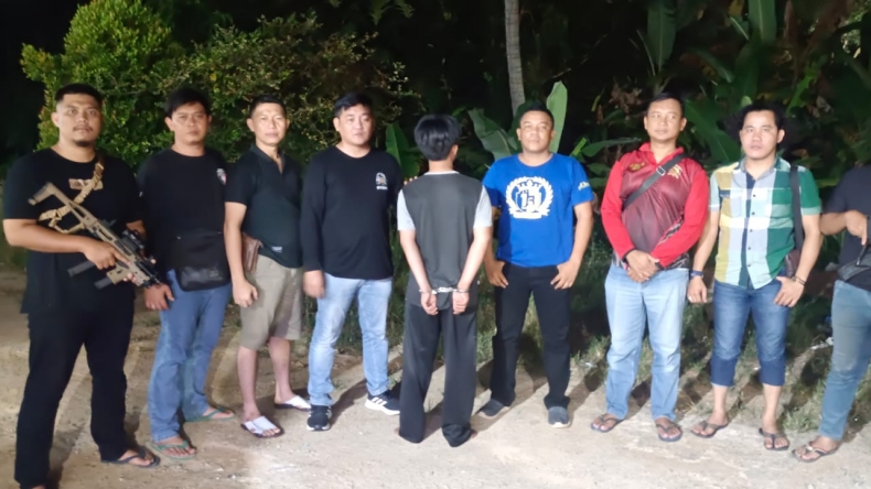 Tusuk Tetangga lalu Kabur ke Banten, Pria di Pesisir Barat Diborgol Polisi