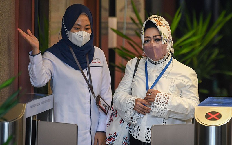 Gaya Kadinkes Lampung Reihana Klarifikasi Harta Kekayaan yang Kerap Dipamerkan - Bagian 3