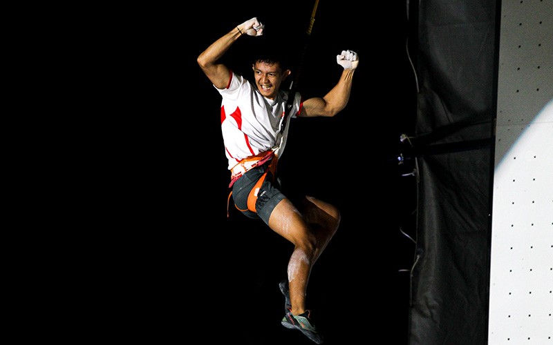 Detik-Detik Nursamsa Raharjati Sabet Emas Kejuaraan Dunia Panjat Tebing - Bagian 1