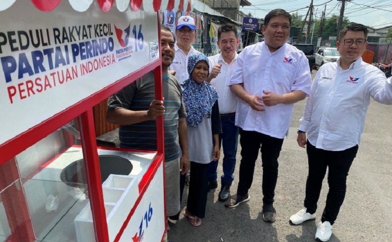 Gerobak Perindo Jadi Semangat Baru Saroni usai Divonis Sakit Jantung