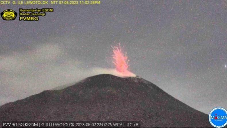 Gunung Ile Lewotolok di NTT Sehari 22 Kali Erupsi, Guguran Masih dalam Area Kawah
