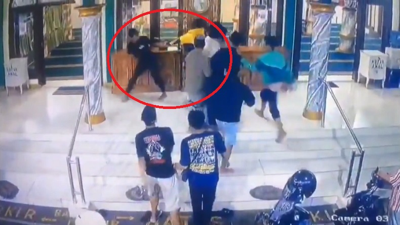 Pemuda Jember Dipukuli dalam Masjid, Diduga akibat Serempet Kendaraan