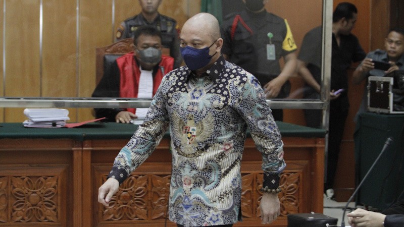 Ekspresi Teddy Minahasa Divonis Penjara Seumur Hidup - Bagian 3