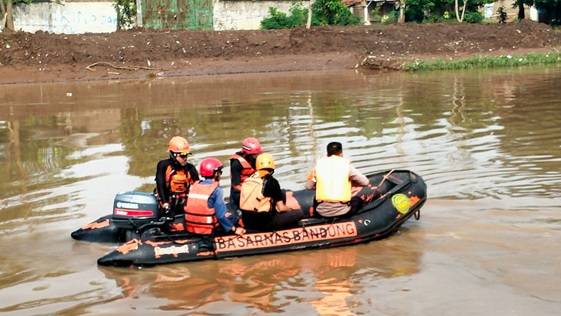 Pemuda Solokan Jeruk Bandung Ceburkan Diri ke Citarum saat Nonton Kuda Lumping