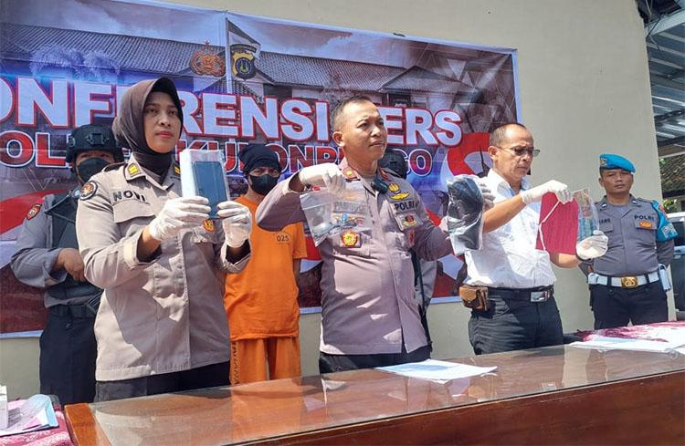 title Ancam Sebarkan Video Seks, Asisten Tabib di Kulonprogo Ditangkap Polisi Ancam Sebarkan Video Seks, Asisten Tabib di Kulonprogo Ditangkap Polisi