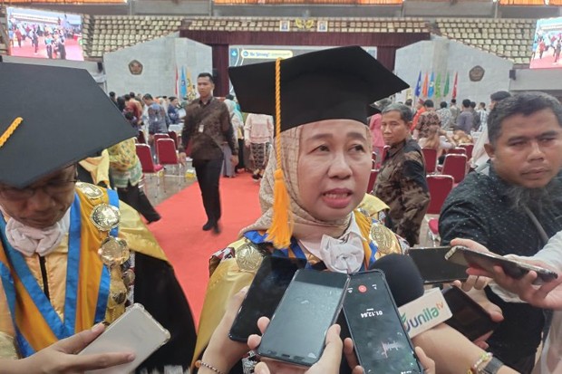 Kukuhkan 7 Guru Besar Baru, Unila Kini Miliki 105 Profesor 