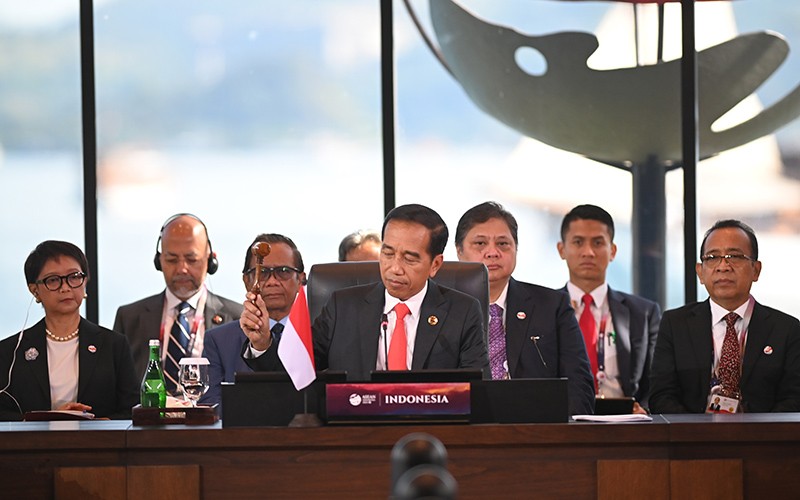 Foto Para Pemimpin ASEAN Bergandengan Tangan Kecuali Myanmar - Bagian 3