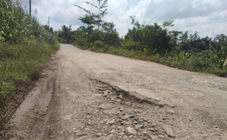 10 Tahun Rusak, Jalur Wisata Malang Selatan Belum juga Diperbaiki