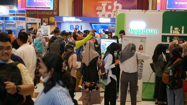 26 Perusahaan Ramaikan UNS Solo Job Fair