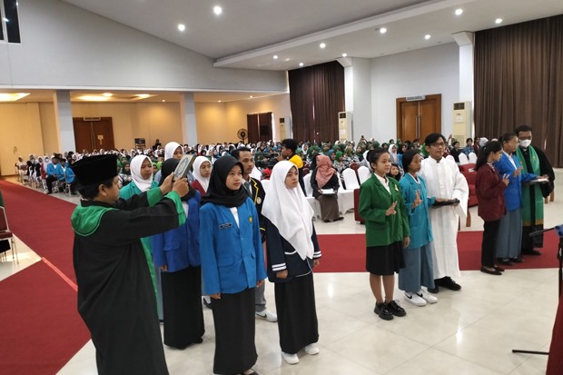 Siap Bekerja, Ratusan Lulusan SMK Kesehatan di DIY Diambil Sumpah