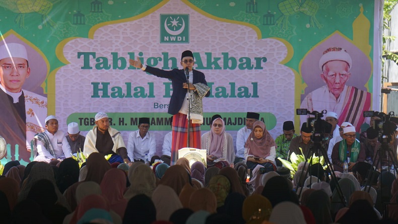 TGB Zainul Majdi Berikan Amalan Penting ke Ribuan Jemaah NWDI di Lotim