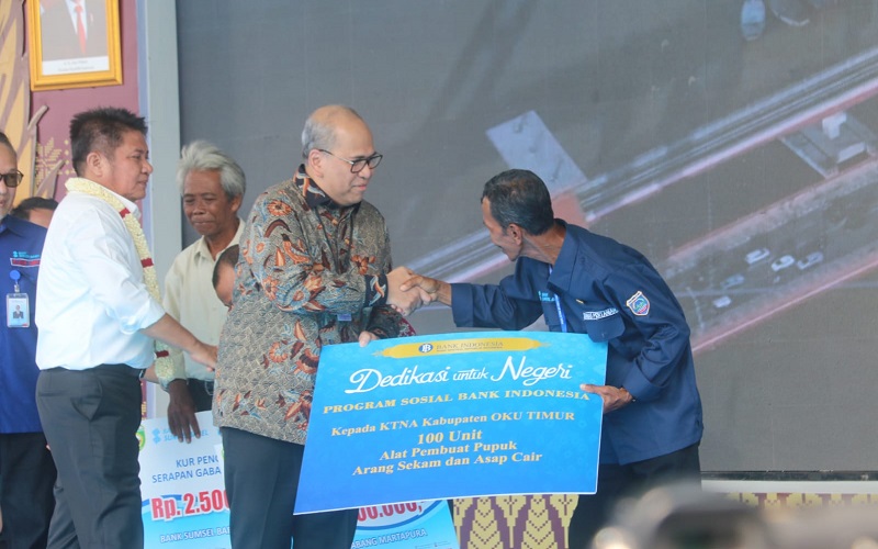 Dukung Pembuatan Pupuk Organik, BI Sumsel Raih Rekor MURI 