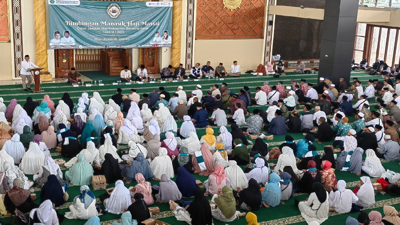 Calon Haji KBB Diminta Disiplin dan Fokus Ibadah, Bukan Wisata