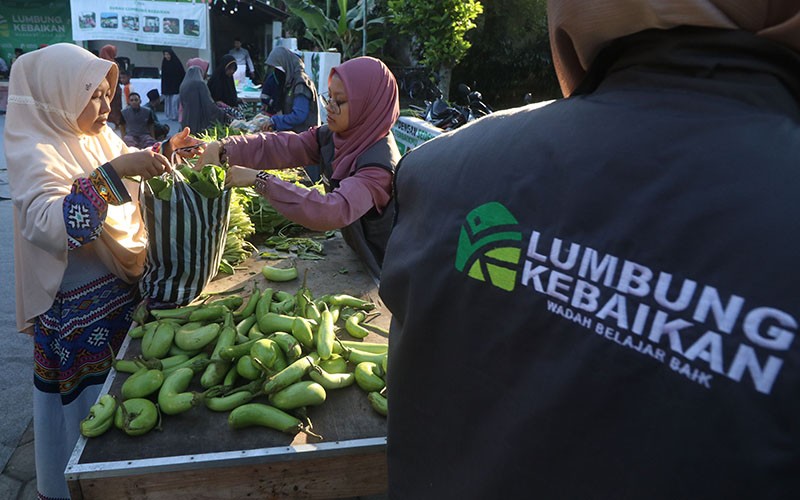 Lumbung Kebaikan Bagi-Bagi Sayuran Gratis untuk Warga Tidak Mampu - Bagian 2