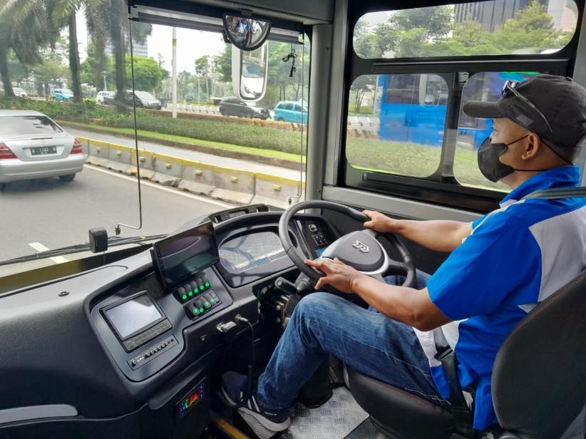 Jangan Salah Paham, Ini Perbedaan Rem Tangan Bus Dan Mobil Kecil - Bagian 1