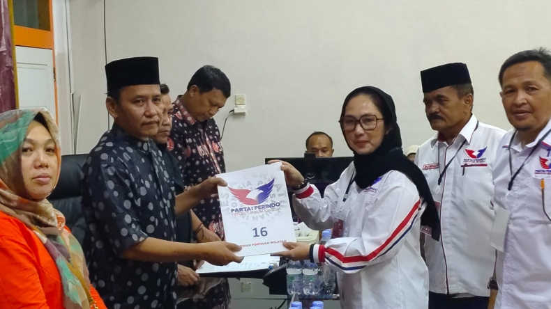 title Daftarkan 55 Bacaleg, DPW Partai Perindo Jambi: Alhamdulillah Semua Diterima dan Terpenuhi  Daftarkan 55 Bacaleg, DPW Partai Perindo Jambi: Alhamdulillah Semua Diterima dan Terpenuhi