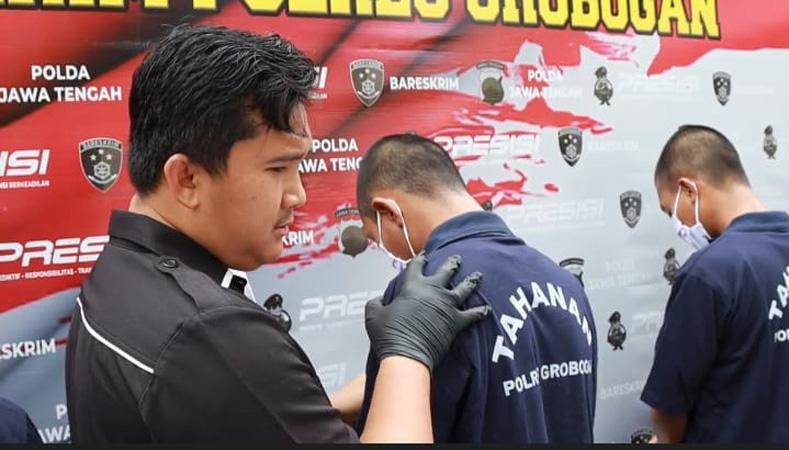 title Bejat, 5 Pemuda di Grobogan Bergiliran Perkosa Siswi SMP usai Dicekoki Miras Bejat, 5 Pemuda di Grobogan Bergiliran Perkosa Siswi SMP usai Dicekoki Miras