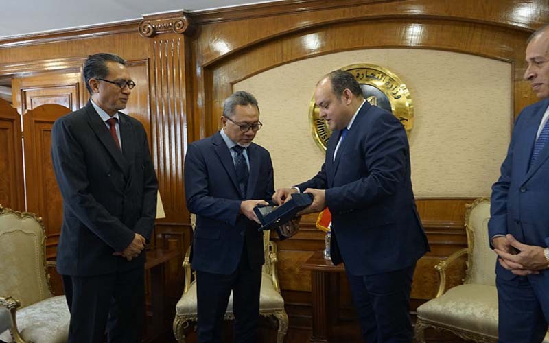 Mendag Zulhas Bertemu Menteri Mesir Ahmed Samir Saleh Tanda Tangan Kontrak Dagang Rp 12,88 T - Bagian 3