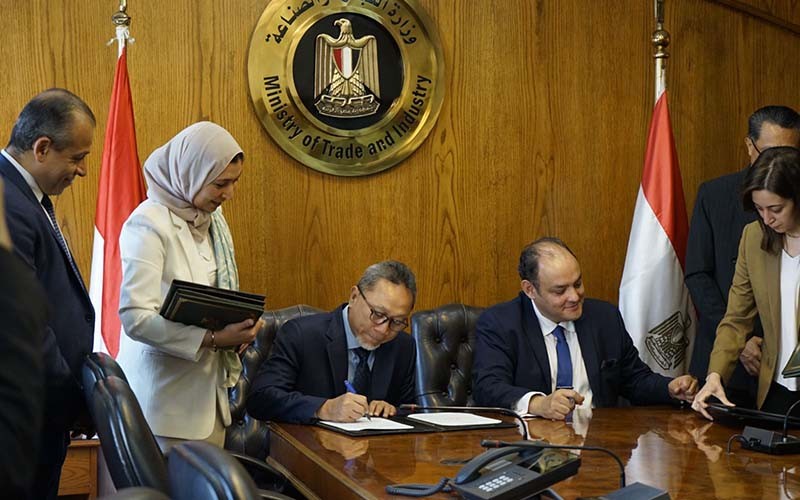 Mendag Zulhas Bertemu Menteri Mesir Ahmed Samir Saleh Tanda Tangan Kontrak Dagang Rp 12,88 T - Bagian 1