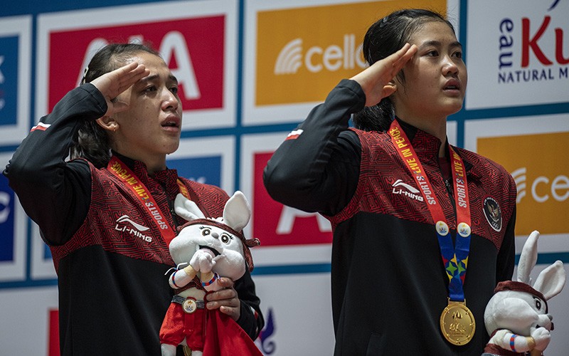 Pebulu Tangkis Ganda Putri Indonesia Teteskan Air Mata saat Merah Putih Berkibar - Bagian 2