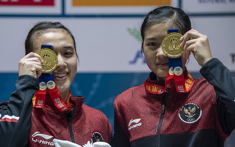 Pebulu Tangkis Ganda Putri Indonesia Teteskan Air Mata saat Merah Putih Berkibar - Bagian 3