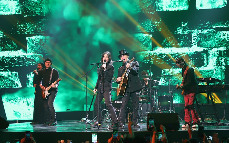 Dewa 19 Feat Virzha Meriahkan Grand Final Indonesian Idol 2023 - Bagian 1