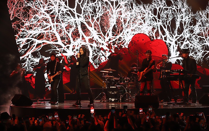 Dewa 19 Feat Virzha Meriahkan Grand Final Indonesian Idol 2023 - Bagian 2