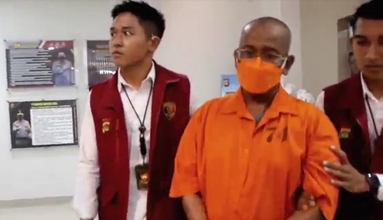 title Tersangka Dokter Aborsi Ilegal di Bali Diserahkan ke Kejaksaan Tersangka Dokter Aborsi Ilegal di Bali Diserahkan ke Kejaksaan
