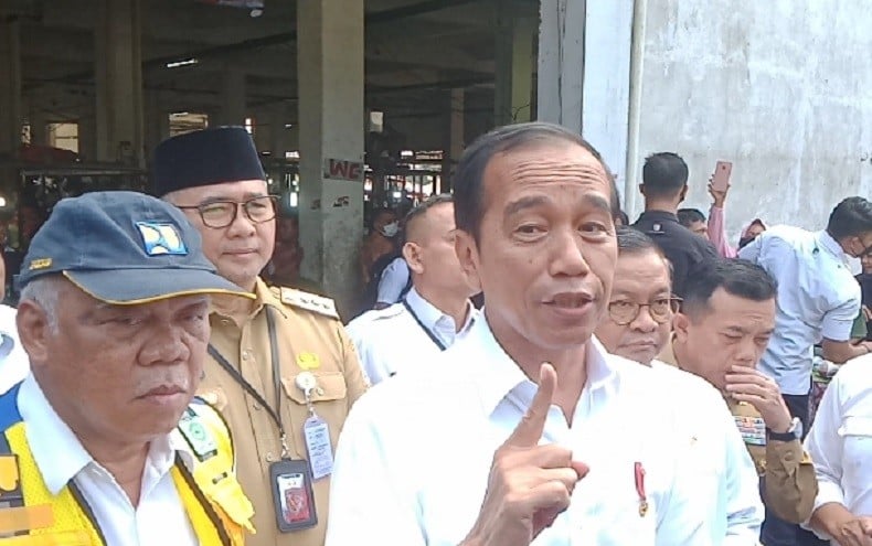 Jokowi Cek Pasar Talangbanjar Jambi, Temukan Harga Telur Ayam Naik