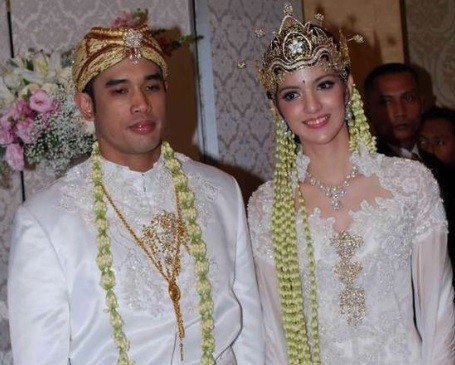 5 Artis Nikah Di Usia Belasan, Cuma Nomor 3 Dan 4 Yang Langgeng Sampai ...