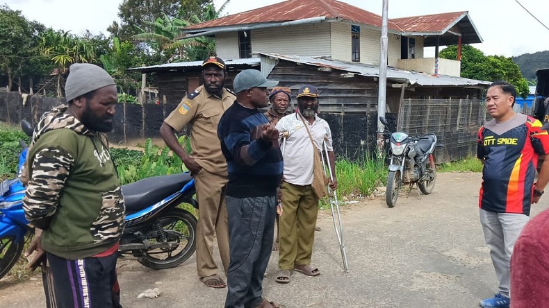 Tukang Ojek Ditikam OTK di Dogiyai, Punggung Terluka