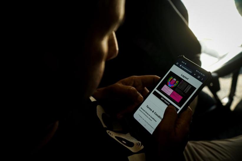 Suasana War Tiket Coldplay, Tiket Rp11 Juta Habis Sekejap! - Bagian 1