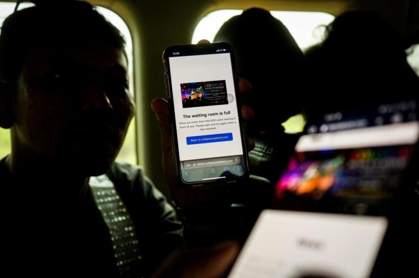 Suasana War Tiket Coldplay, Tiket Rp11 Juta Habis Sekejap! - Bagian 4