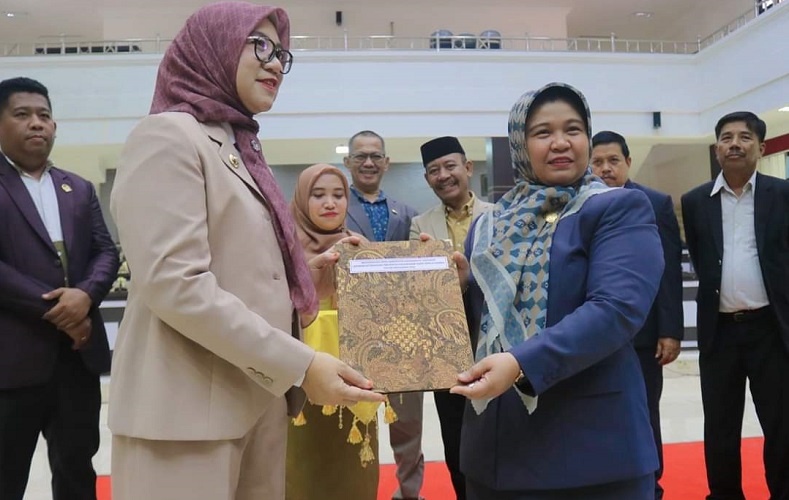Hadiri Paripurna LKPJ 2022, Wakil Bupati Pasangkayu Apresiasi Tim Penyusun