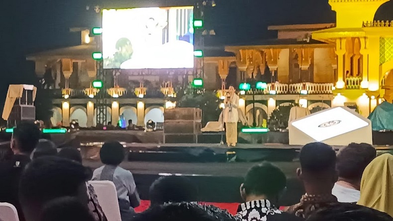Wamenparekraf Angela Tanoesoedibjo Buka Festival Budaya Gelar Melayu Serumpun 2023 di Medan