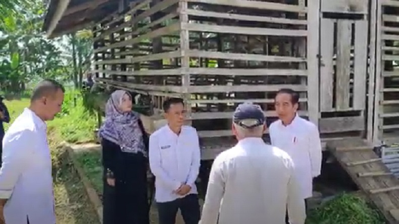 title Mendadak Datangi Gedung SMK di Labura, Jokowi: Ingin Lihat Apa Adanya Mendadak Datangi Gedung SMK di Labura, Jokowi: Ingin Lihat Apa Adanya