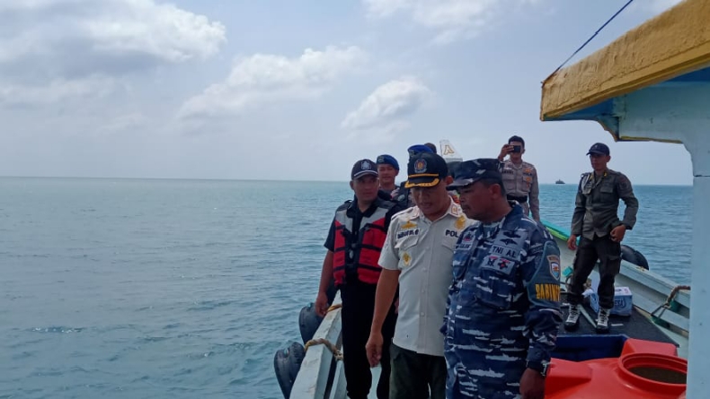 Tim Gabungan Tertibkan Tambang Ilegal di Pantai Jerangkat Bangka Barat