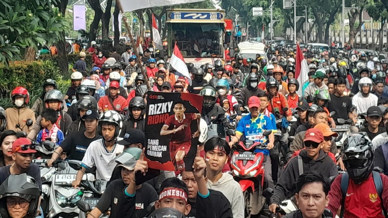 Bus Bandros Karya Ridwan Kamil Digunakan untuk Pawai Kemenangan Atlet SEA Games 2023