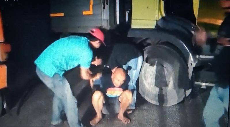  Polres Rembang Sergap Truk Angkut 22 Ton Gula Diduga Hasil Curian, 1 Orang Ditangkap 2 Buron