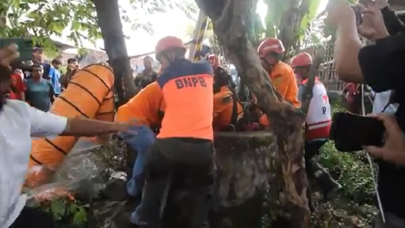 title Sadis, Ibu di Jepara Bunuh Bayi 3 Bulan ke Sumur, sempat Lapor Polisi Ngaku Anak Diculik Sadis, Ibu di Jepara Bunuh Bayi 3 Bulan ke Sumur, sempat Lapor Polisi Ngaku Anak Diculik