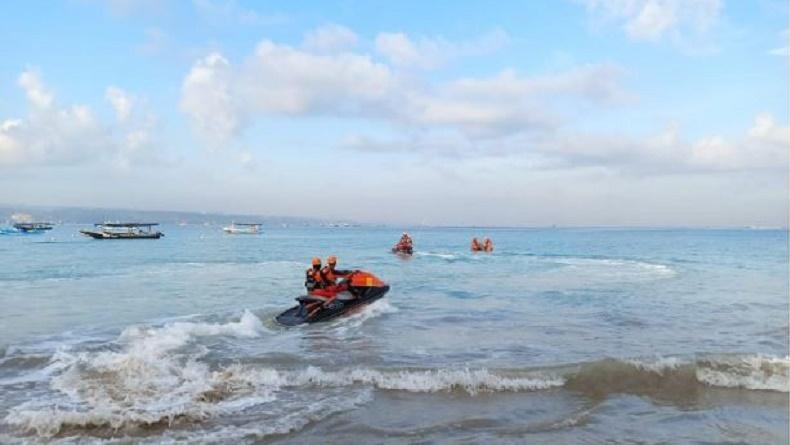 Hanyut Terseret Ombak, Wisatawan asal Flores Hilang di Pantai Petitenget Bali