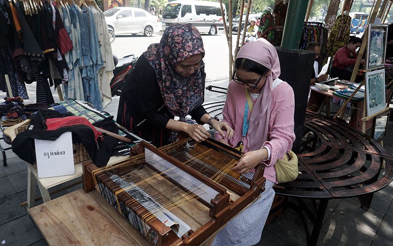 Pameran Produk Ekonomi Kreatif Solo Art Market - Bagian 2