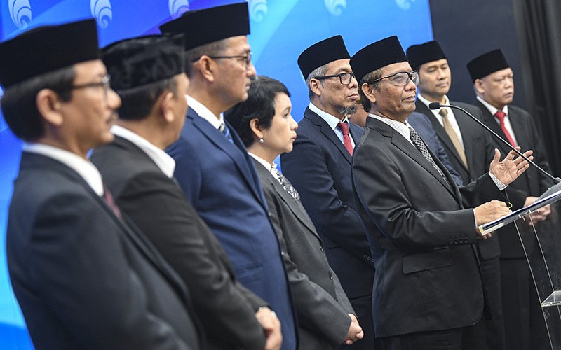 Mahfud MD Lantik Empat Pejabat Eselon I Kemenkominfo - Bagian 2