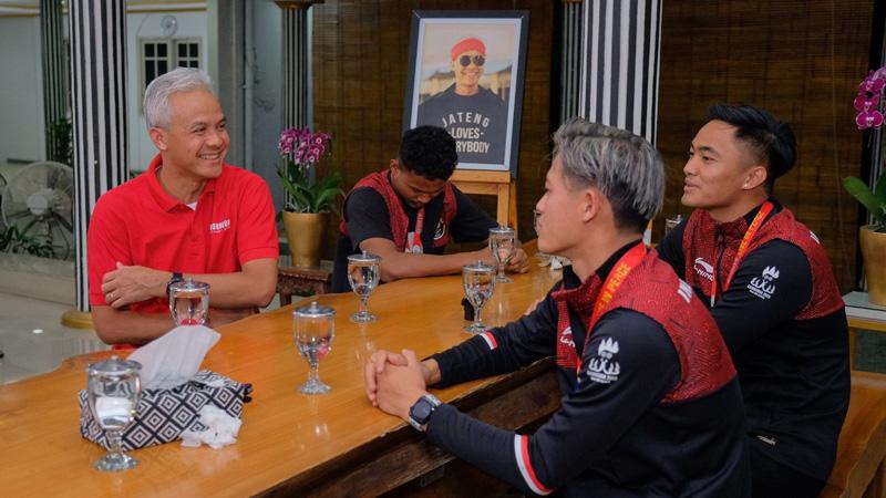 title Cerita 4 Pemain Timnas U-22 Raih Emas SEA Games, Kompak Telepon Ibu usai Pertandingan Cerita 4 Pemain Timnas U-22 Raih Emas SEA Games, Kompak Telepon Ibu usai Pertandingan
