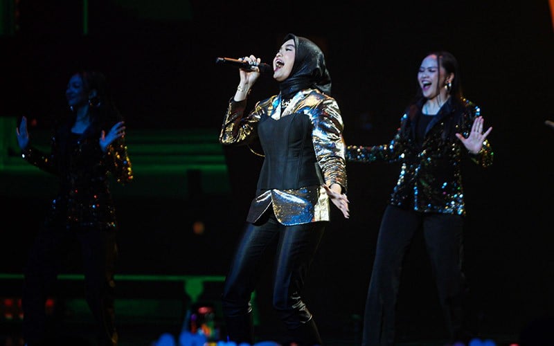 Tampil Beda, Ini Gaya Salma di Grand Final Indonesian Idol 2023 - Bagian 1