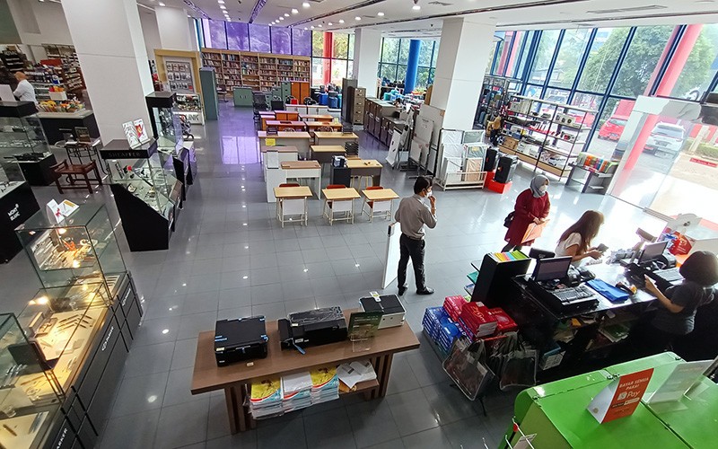 Suasana Toko Buku Legendaris Gunung Agung, Tutup Seluruh Gerai Tahun Ini - Bagian 4