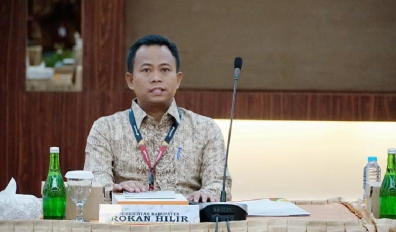 title Ini Profil Wabup Rohil Sulaiman yang Digerebek di Hotel, dari ASN ke Politik Ini Profil Wabup Rohil Sulaiman yang Digerebek di Hotel, dari ASN ke Politik